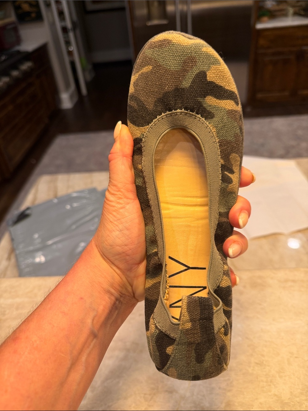 Women Camo Slip-On Foldable Slippers - Green Camouflage. Brand New!